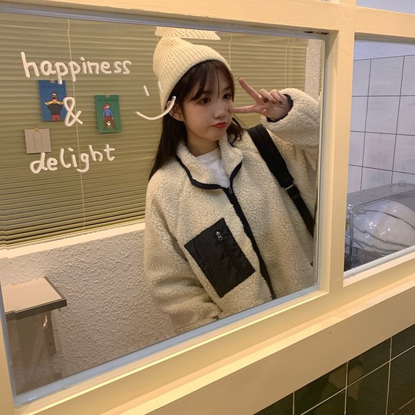 Γυναικείο μοντέρνο μαλακό φούτερ με κουμπιά