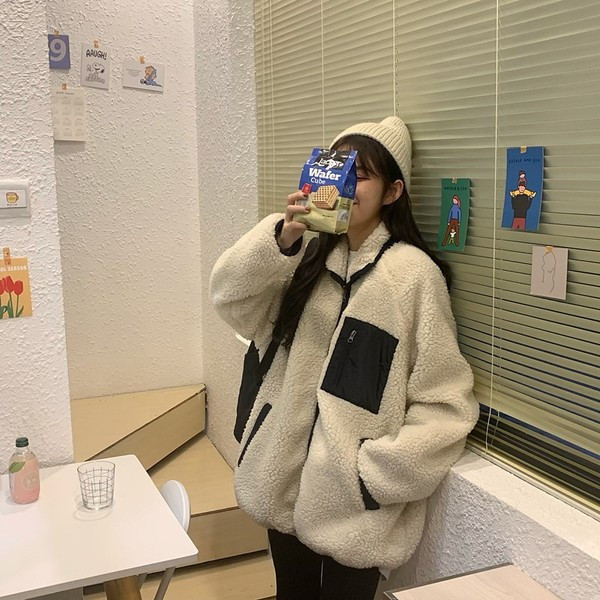 Γυναικείο μοντέρνο μαλακό φούτερ με κουμπιά