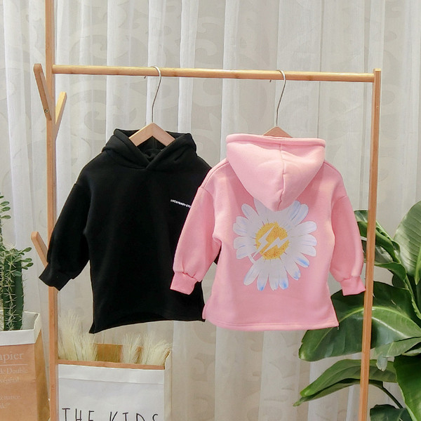 Hanorac pentru copii model nou pentru fete cu aplicare in negru si roz