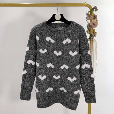 Γυναικείο μακρύ πουλόβερ σε τρία χρώματα με εφαρμογή - καρδιά