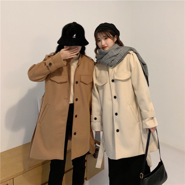 Palton lung de damă de actualitate în două culori cu curea