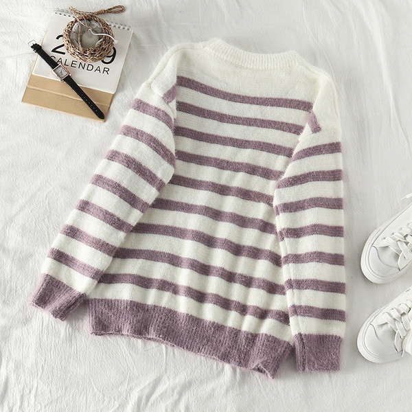 Csíkos női pulóver kerek nyakkivágással, két színben