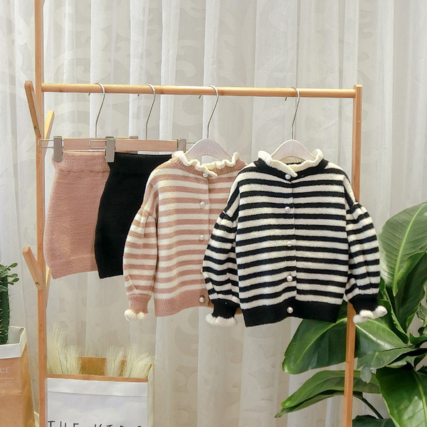 Μοντέρνο παιδικό σετ για κορίτσια δυο τεμαχίων ριγέ ζακέτα + φούστα