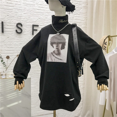 Καθημερινή γυναικεία μπλούζα με τυπωμένα και σκισμένα μοτίβα σε διάφορα χρώματα