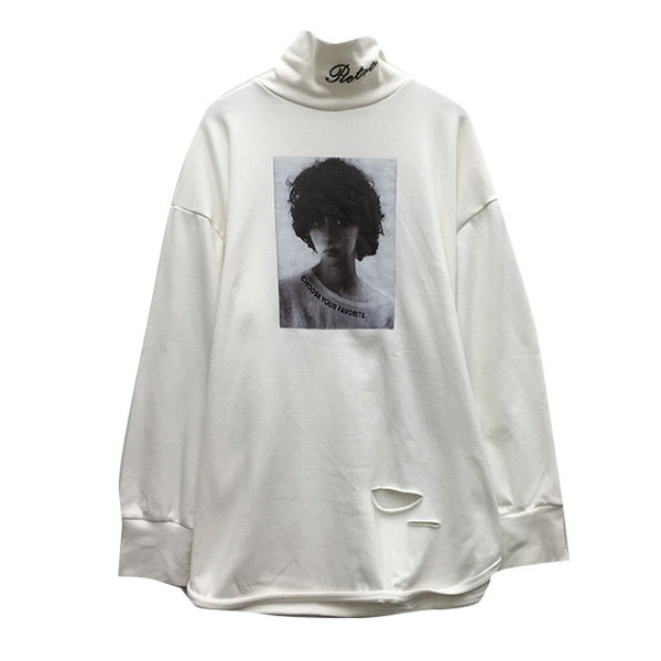 Καθημερινή γυναικεία μπλούζα με τυπωμένα και σκισμένα μοτίβα σε διάφορα χρώματα