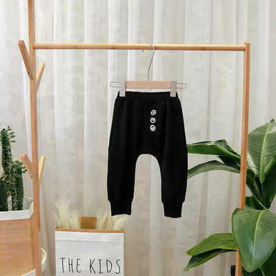 Μοντέρνο αθλητικο παιδικό παντελόνι για αγόρια σε μαύρο χρώμα