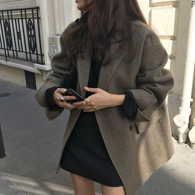 Модерно дамско късо палто широк модел