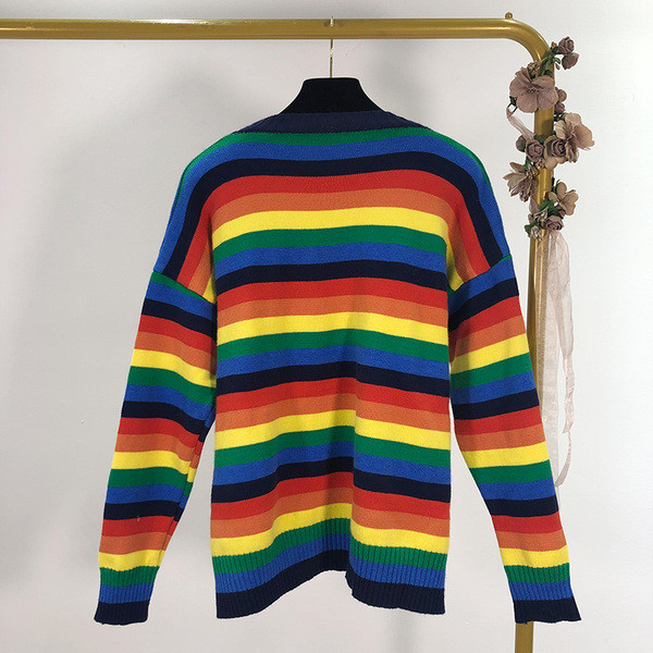 Μακρύ ριγέ πουλόβερ με ωοειδές λαιμόκοψη