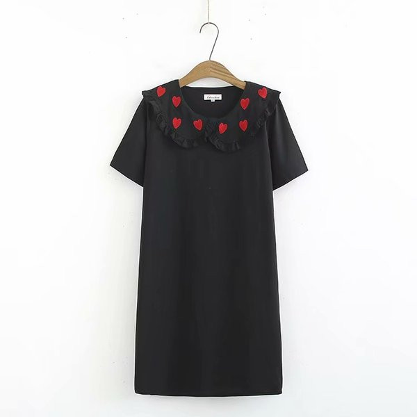 Alkalmi női rövid ruha rövid ujjal és O-nyakú fekete színben