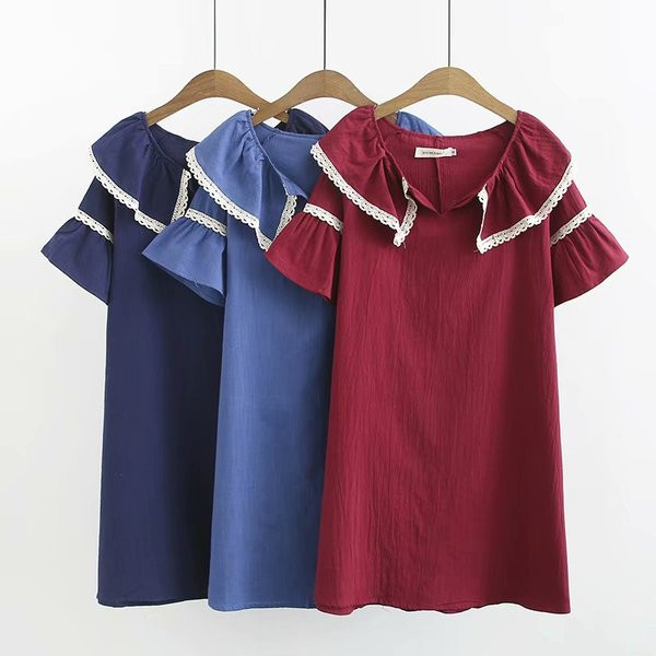 Γυναικείο κοντό φόρεμα με ντεκολτέ σε κόκκινο και μπλε χρώμα