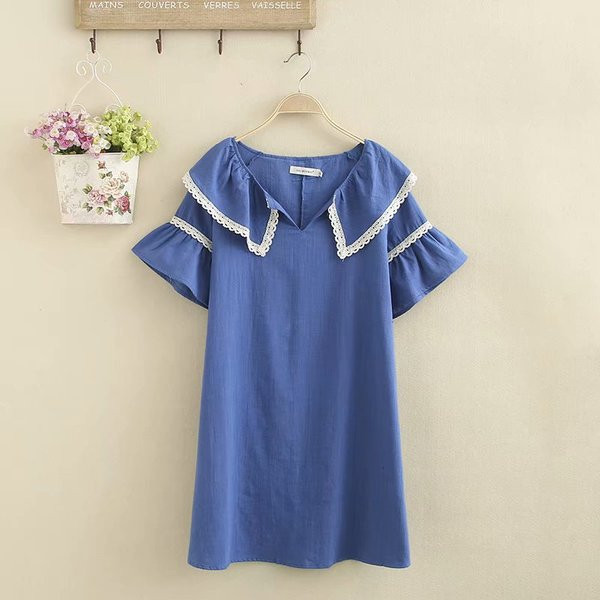 Γυναικείο κοντό φόρεμα με ντεκολτέ σε κόκκινο και μπλε χρώμα