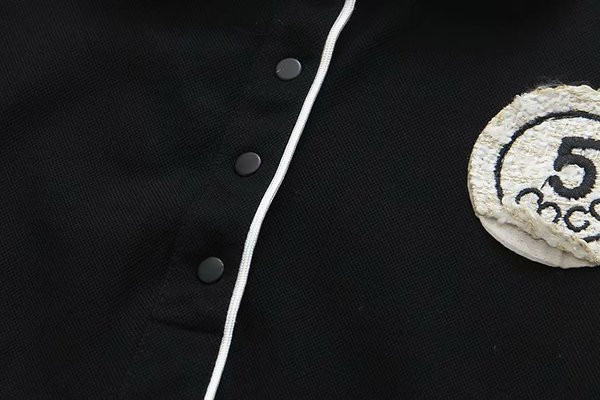 Alkalmi női rövid ruha klasszikus gallérral, fekete színben