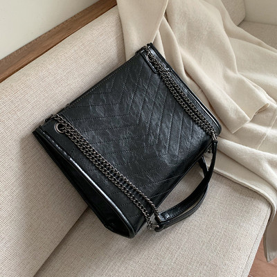 Μοντέρνα γυναικεία  έκο δερμάτινη τσάντα με αλυσίδα σε τρία χρώματα