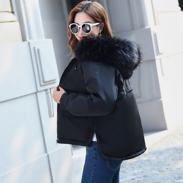 Geaca de dama stilata model scurt si puf pe gluga in mai multe culori