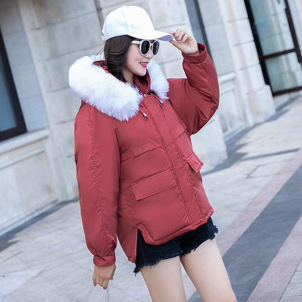 Geaca de dama stilata model scurt si puf pe gluga in mai multe culori