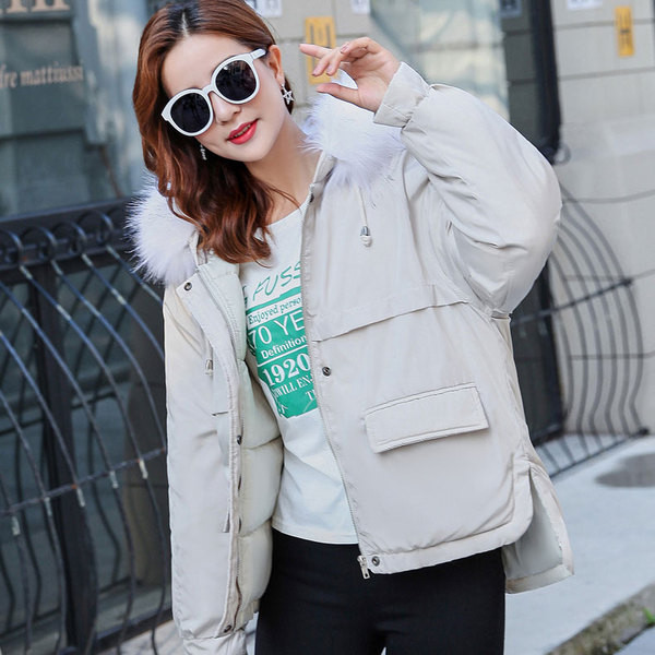 Geaca de dama stilata model scurt si puf pe gluga in mai multe culori