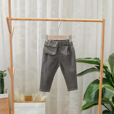 Pantaloni moderni pentru copii cu buzunar in maro si gri