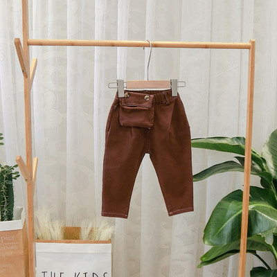 Pantaloni moderni pentru copii cu buzunar in maro si gri