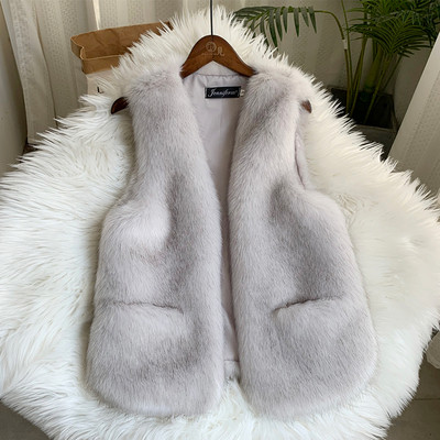 Vesta de dama din par eco in mai multe culori