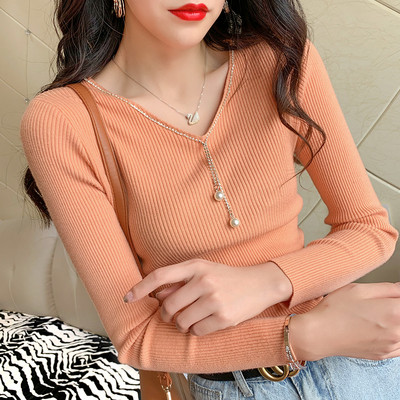 Μοντέρνα γυναικεία μπλούζα με πέρλες και V-neck σε διάφορα χρώματα