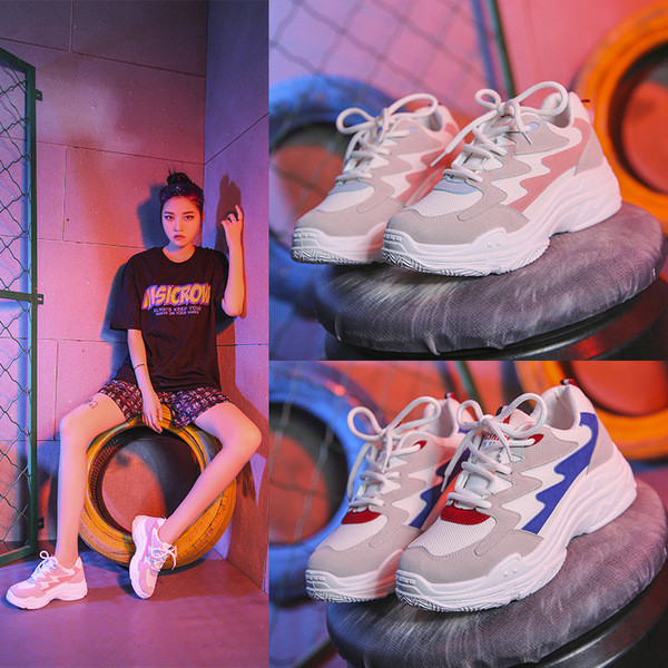 ÚJ modell női tornacipők vastag talppal és fűzővel, három színben