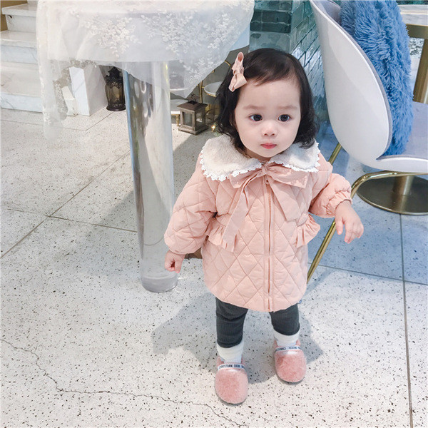 Gyerekkabát lányoknak gallérral és szalaggal, két színben