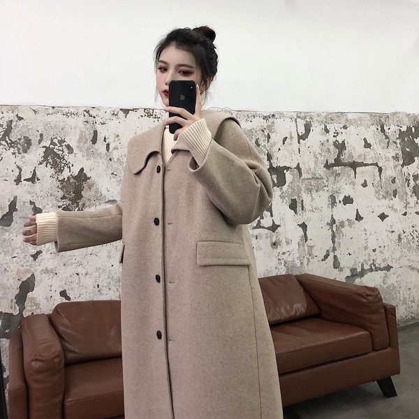 Palton lung și lat de damă de culoare bej