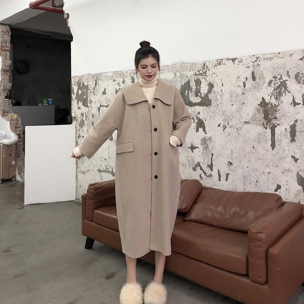 Palton lung și lat de damă de culoare bej