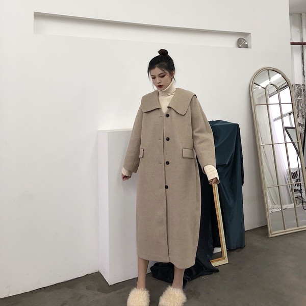 Palton lung și lat de damă de culoare bej