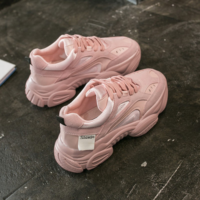 Μοντέρνα γυναικεία αθλητικά παπούτσια με σκληρή σόλα σε διάφορα χρώματα