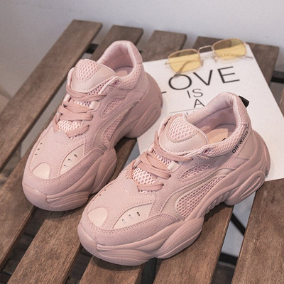 Μοντέρνα γυναικεία αθλητικά παπούτσια με σκληρή σόλα σε διάφορα χρώματα