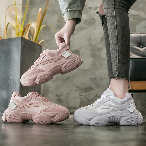 Μοντέρνα γυναικεία αθλητικά παπούτσια με σκληρή σόλα σε διάφορα χρώματα