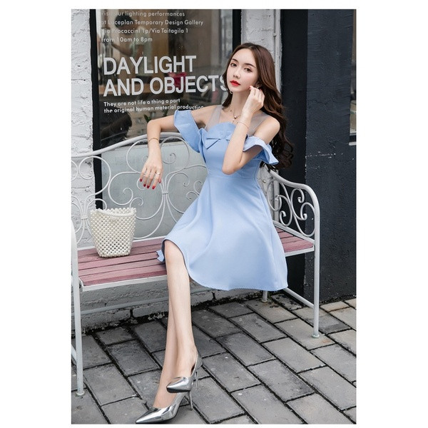 Model modern de rochie de dama croiala in negru si albastru