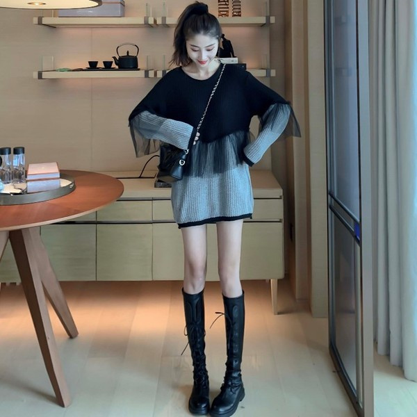 Pulover lung de dama de culoare gri-negru cu tul