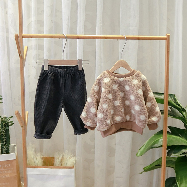 Μοντέρνα παιδική μπλούζα πουά σε καφέ και κίτρινο χρώμα