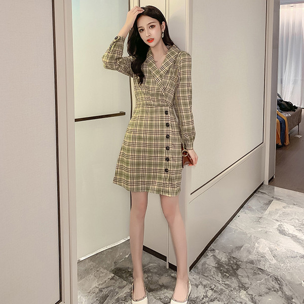 Modern női kockás ruha gombokkal és hosszú ujjú három színben