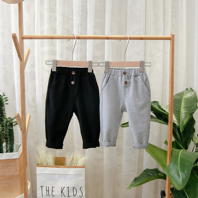 Нов модел детски панталон с копчета в сив и черен цвят
