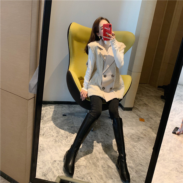 Μακρύ κομψό γιλέκο με γούνα και κουμπιά σε δύο χρώματα