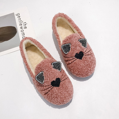 Alkalmi női papucs több színben hímzéssel