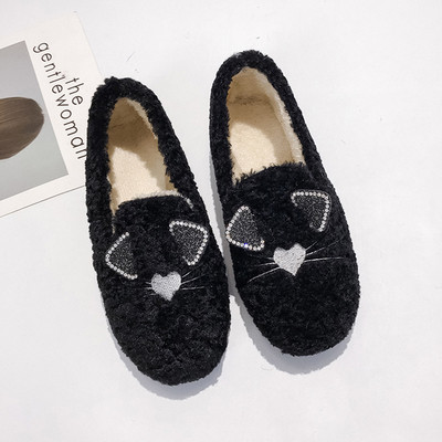 Alkalmi női papucs több színben hímzéssel