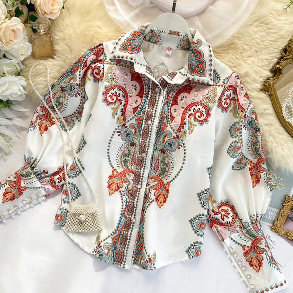 Cămașă de damă elegantă cu model și guler clasic