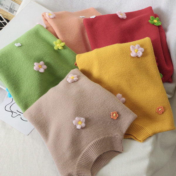 Γυναικείο Πουλόβερ με τρισδιάστατα στοιχεία σε διαφορετικά χρώματα