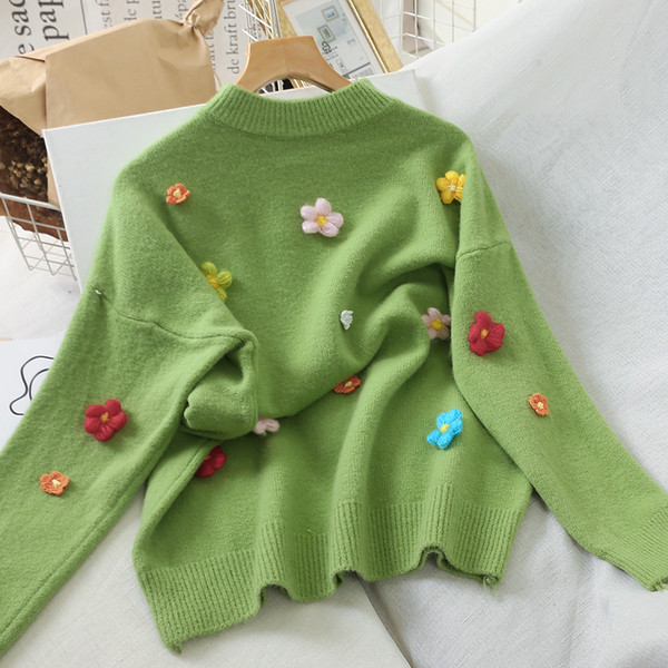 Γυναικείο Πουλόβερ με τρισδιάστατα στοιχεία σε διαφορετικά χρώματα