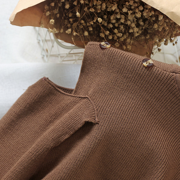 Γυναικείο πουλόβερ με κολάρο και γυμνά ώμους σε τρία χρώματα