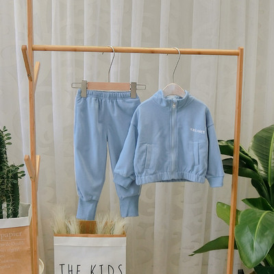 Új modell gyerekszett fiúknak fekete, kék és narancs színben