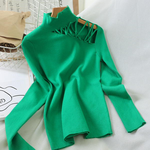 Pulover de dama modern cu guler inalt si decupaje in mai multe culori