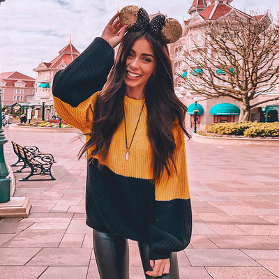 Pulover de dama modern cu maneci largi si decolteu rotund in mai multe culori