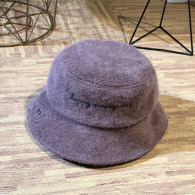 Modern női pehelysapka több színben felirattal