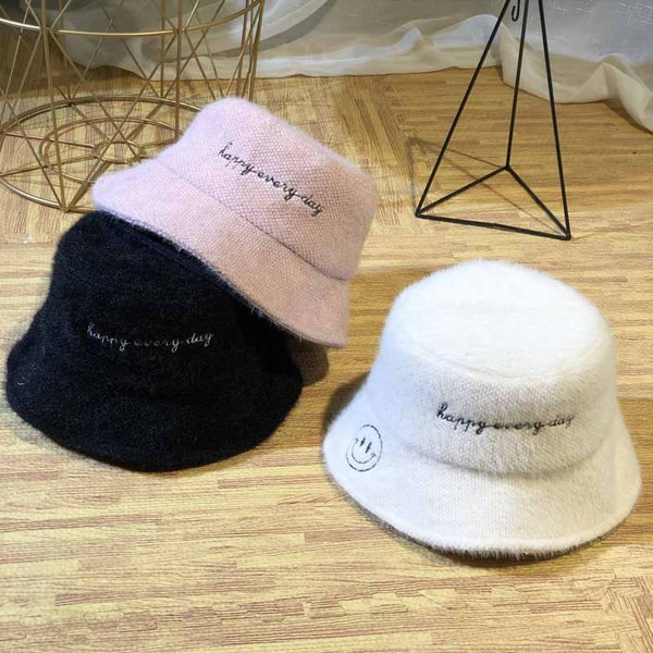 Modern női pehelysapka több színben felirattal