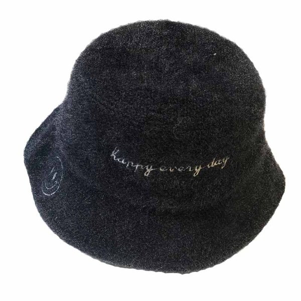 Modern női pehelysapka több színben felirattal